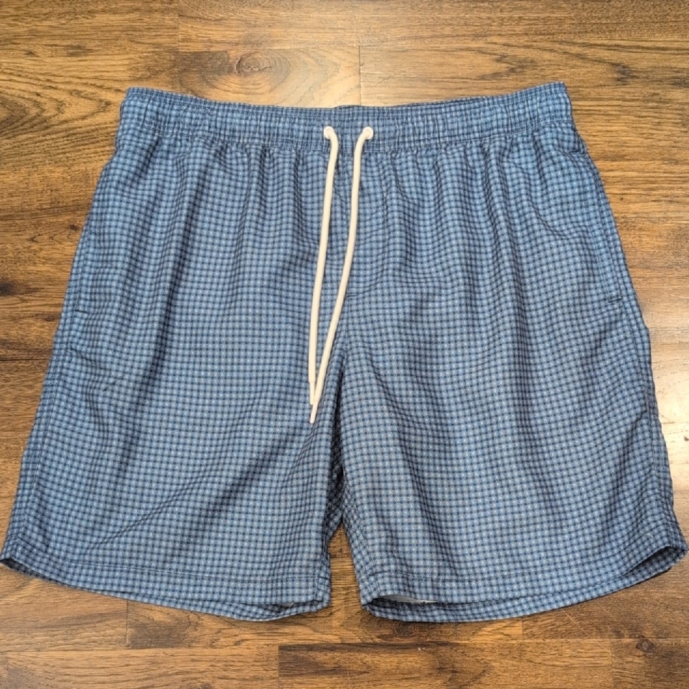 Mens Amazon Essentials blue & white swim trunks size XL